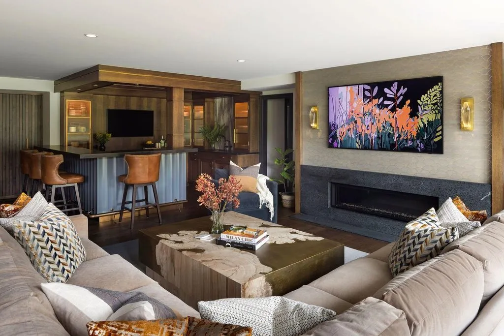 Elegant Luxury Residence by Hendel Homes Showcasing Superior Craftsmanship Available for $4.95M 27 170 Spur Cir Stunning Luxury Estate by Hendel Homes in Minnesota 24