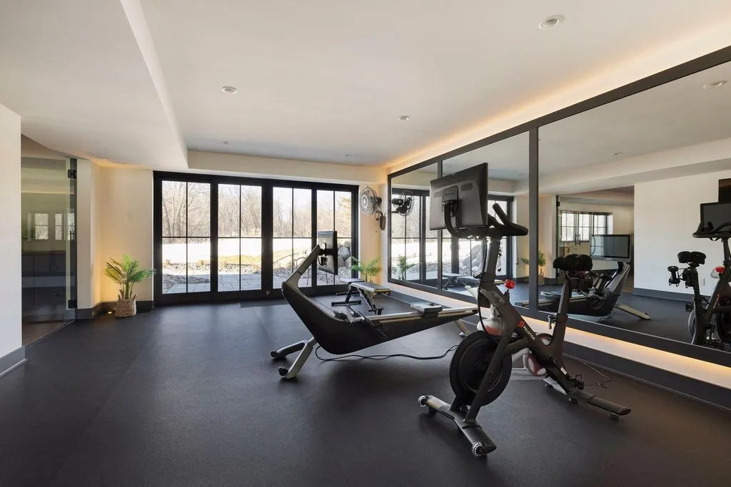 Elegant Luxury Residence by Hendel Homes Showcasing Superior Craftsmanship Available for $4.95M 28 170 Spur Cir Stunning Luxury Estate by Hendel Homes in Minnesota 25