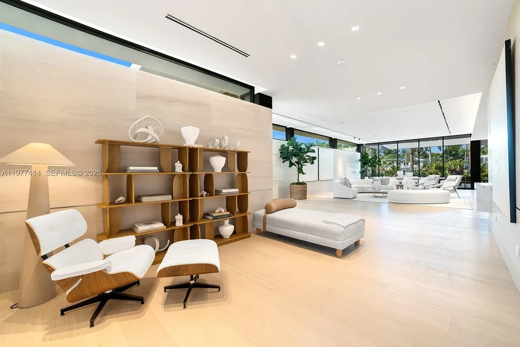 Brand-New $35 Million Luxury Waterfront Home in Miami Beach’s Sunset Islands Makes Market Debut 16 Private waterfront backyard with pool at 1745 W 24th St Miami Beach