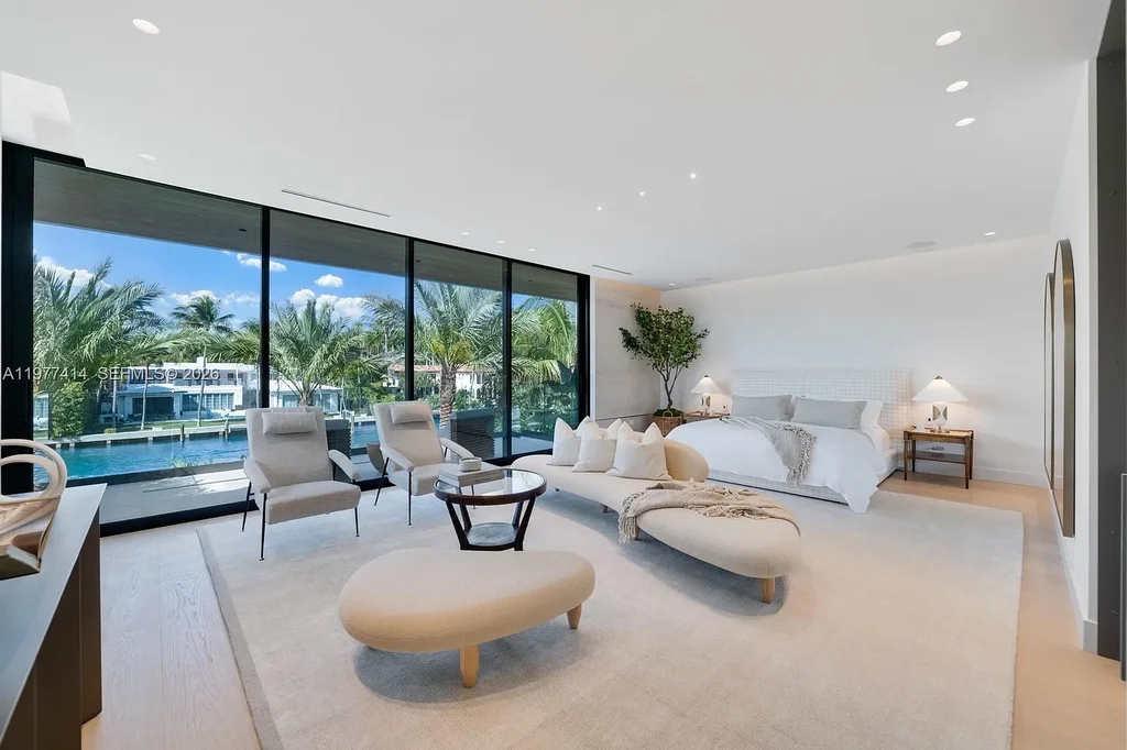 Brand-New $35 Million Luxury Waterfront Home in Miami Beach’s Sunset Islands Makes Market Debut 12 Private waterfront backyard with pool at 1745 W 24th St Miami Beach