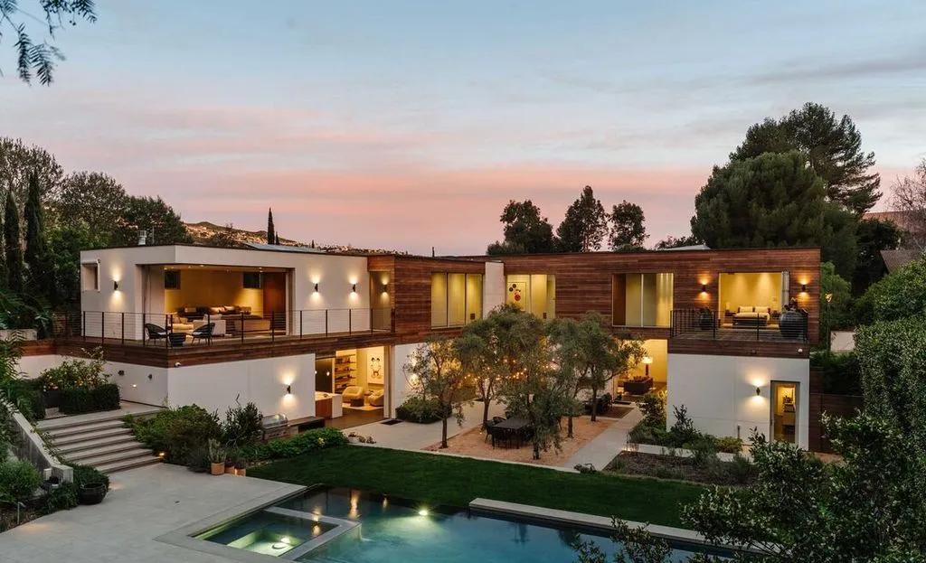 Private California Estate Offering Serenity and Convenience Lists for $11.495 Million 5 17731 Calle De Palermo Stunning Private Estate in California 1
