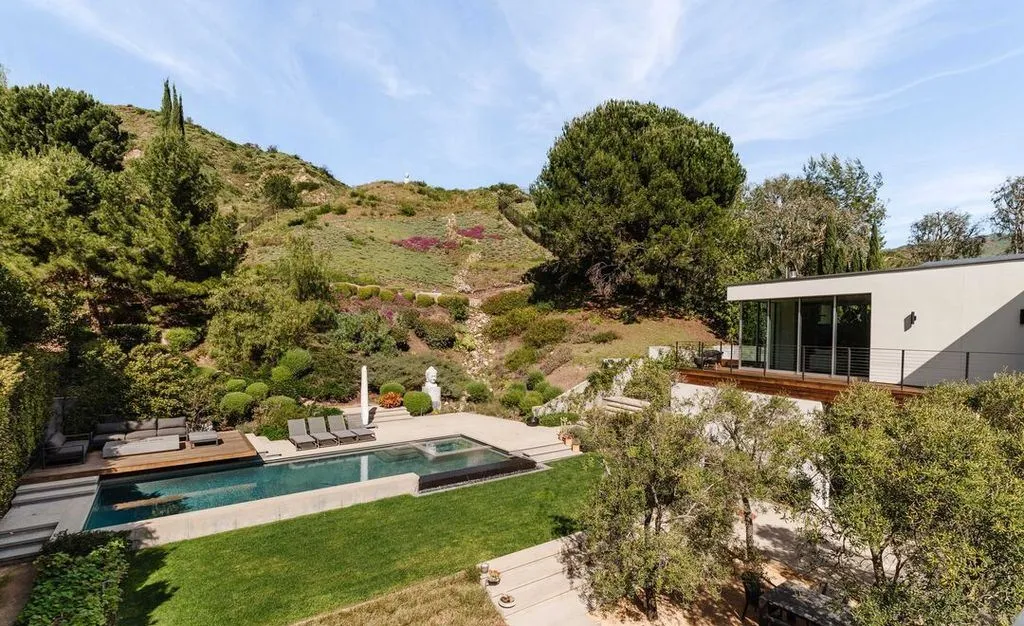 Private California Estate Offering Serenity and Convenience Lists for $11.495 Million 21 17731 Calle De Palermo Stunning Private Estate in California 13