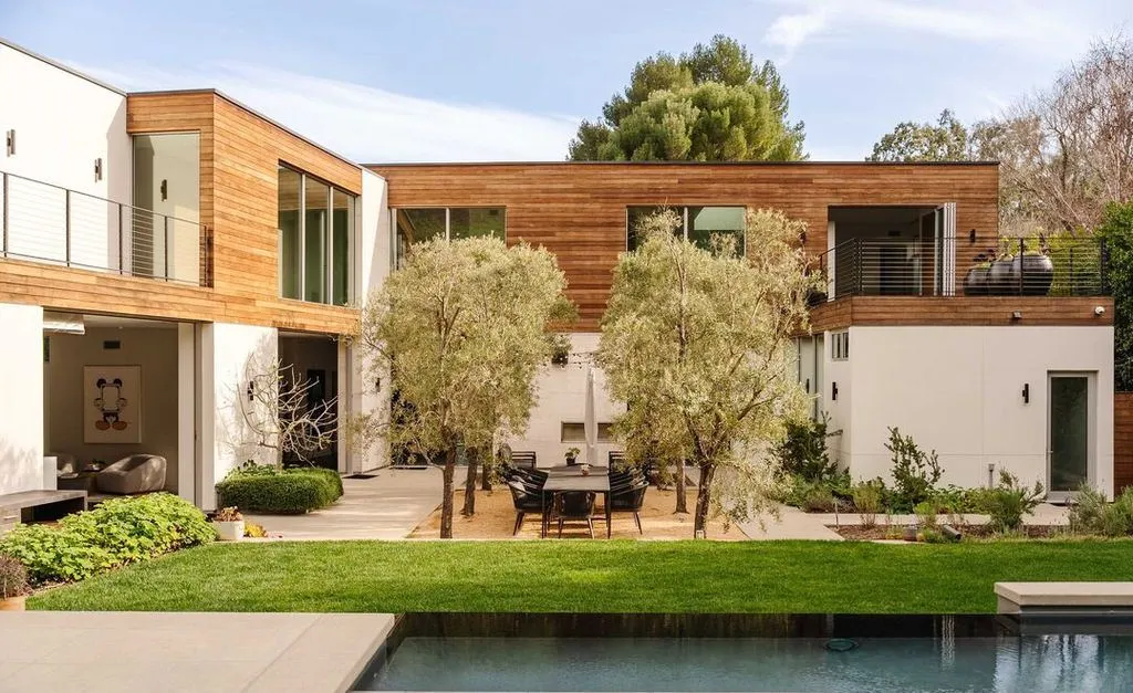 Private California Estate Offering Serenity and Convenience Lists for $11.495 Million 24 17731 Calle De Palermo Stunning Private Estate in California 19