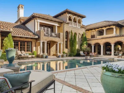 Opulent Italianate Mansion in Tennessee Hits the Market for $12.225M 1 1805 Pace Hvn Showcases an Extraordinary Italianate Mansion Offered for 12.225M 3