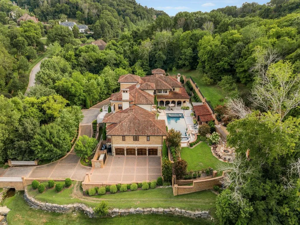 Opulent Italianate Mansion in Tennessee Hits the Market for $12.225M 32 1805 Pace Hvn Showcases an Extraordinary Italianate Mansion Offered for 12.225M 33
