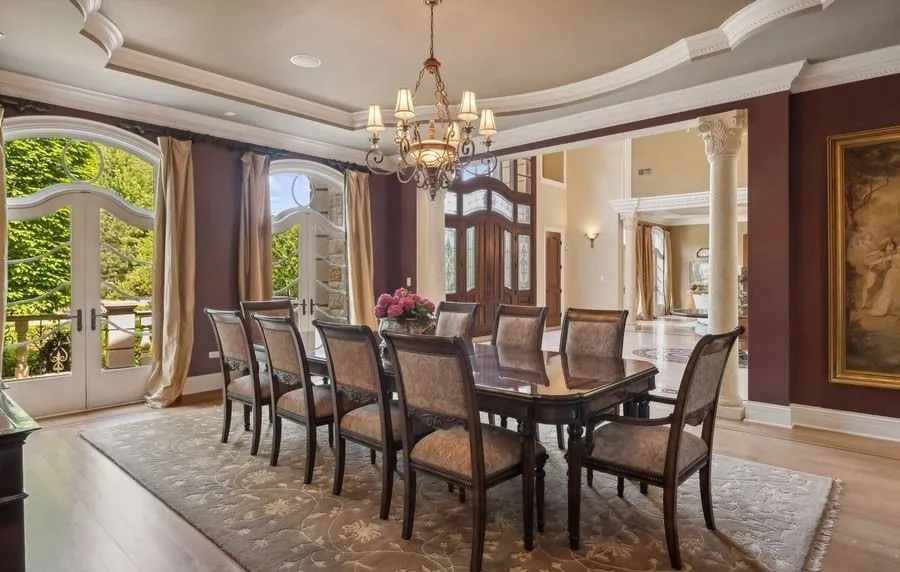 Breathtaking Northfield Residence Showcasing Resort-Style Luxury for $4.199M 10 1900 Winnetka Ave — Spectacular Northfield Residence Offering Resort Style Living 11