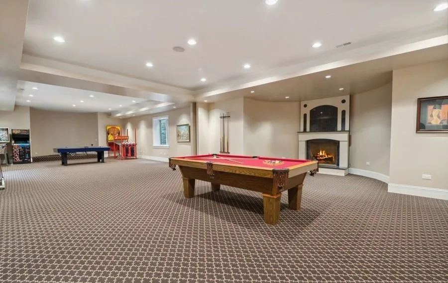 Breathtaking Northfield Residence Showcasing Resort-Style Luxury for $4.199M 24 1900 Winnetka Ave — Spectacular Northfield Residence Offering Resort Style Living 23