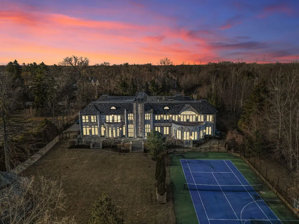 Breathtaking Northfield Residence Showcasing Resort-Style Luxury for $4.199M 27 1900 Winnetka Ave — Spectacular Northfield Residence Offering Resort Style Living 26