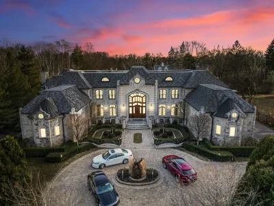 Breathtaking Northfield Residence Showcasing Resort-Style Luxury for $4.199M 1 1900 Winnetka Ave — Spectacular Northfield Residence Offering Resort Style Living 27