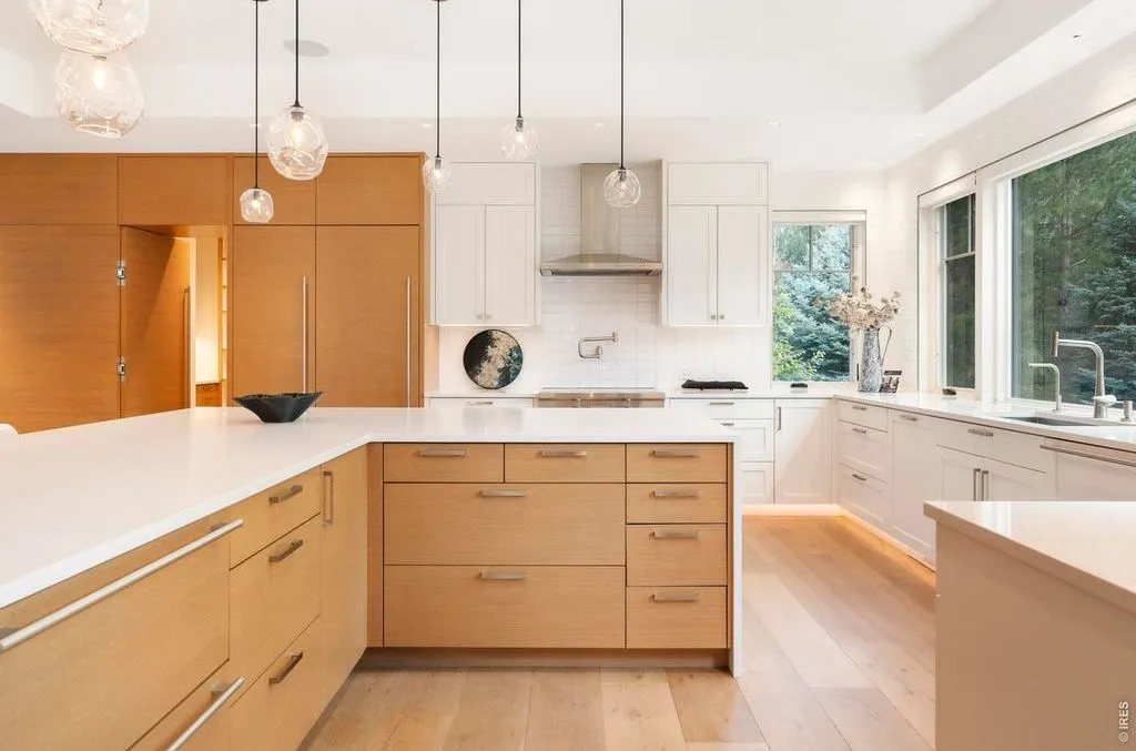 Luxury Colorado Retreat Offering Privacy, Style, and Effortless Living Asks $8.45M 10 2158 Tamarack Ave Stunning Colorado Estate Designed for Effortless Luxury Living 7