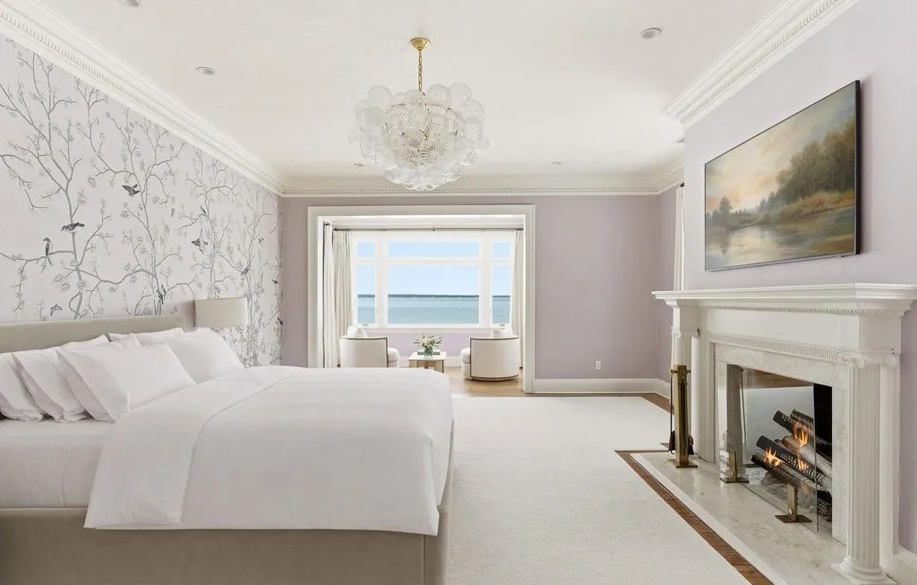 Villa Cheri: A Spectacular Waterfront Estate in New York Listed for $19.5 Million 13 217 Hommocks Road Villa Cheri a Spectacular Waterfront Estate 12