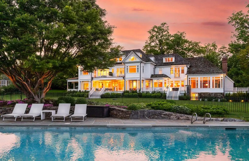 Villa Cheri: A Spectacular Waterfront Estate in New York Listed for $19.5 Million 21 217 Hommocks Road Villa Cheri a Spectacular Waterfront Estate 21