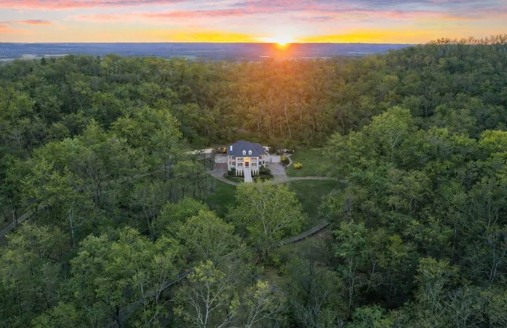 Breathtaking Tennessee Retreat Surrounded by Scenic Beauty Available for $10.15M 5 2183 S Berrys Chapel Rd Stunning Tennessee Estate 1