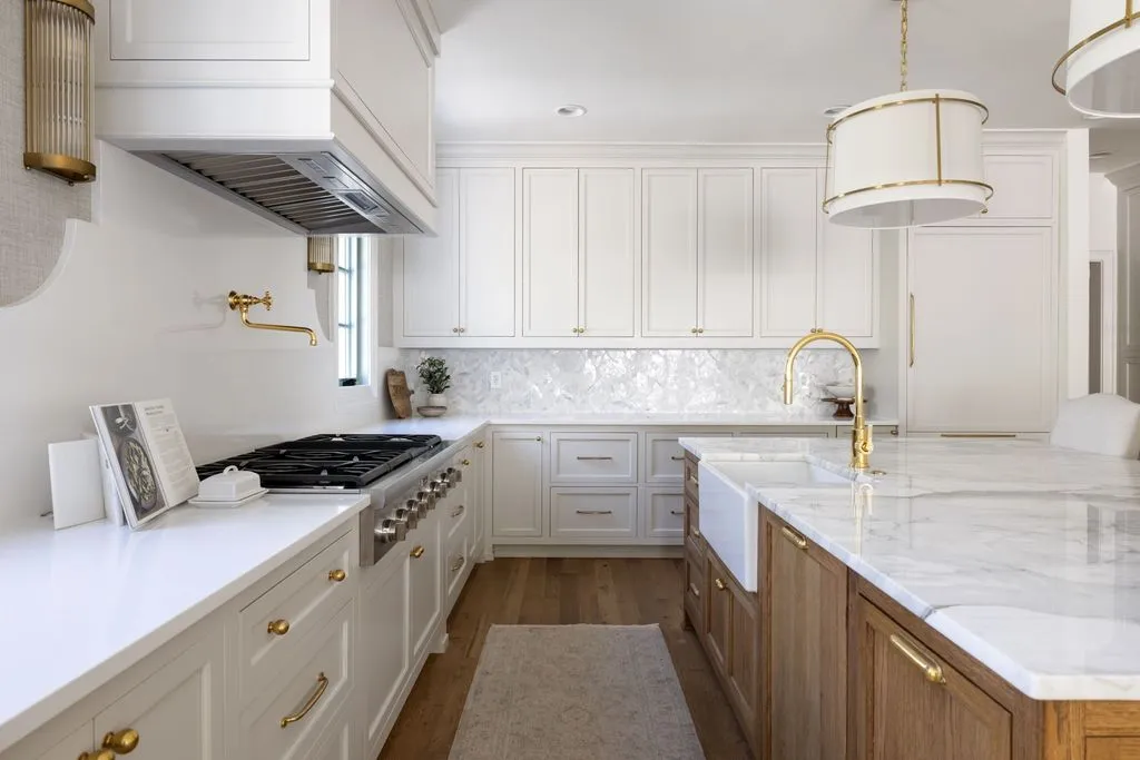 Breathtaking Tennessee Retreat Surrounded by Scenic Beauty Available for $10.15M 12 2183 S Berrys Chapel Rd Stunning Tennessee Estate 10