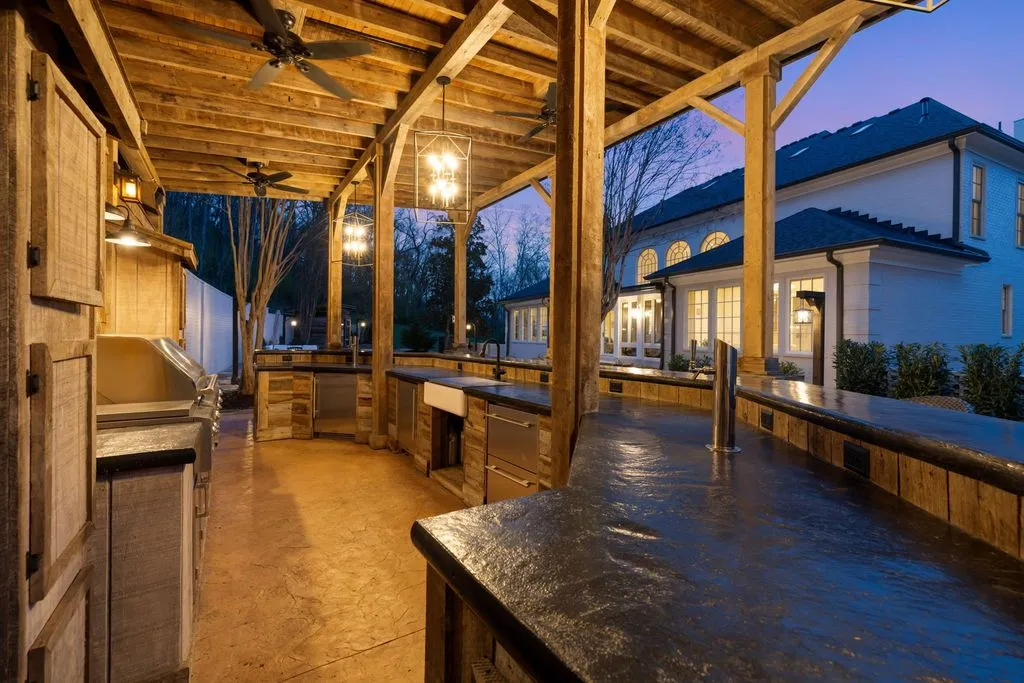 Breathtaking Tennessee Retreat Surrounded by Scenic Beauty Available for $10.15M 34 2183 S Berrys Chapel Rd Stunning Tennessee Estate 30