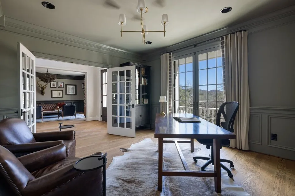 Breathtaking Tennessee Retreat Surrounded by Scenic Beauty Available for $10.15M 9 2183 S Berrys Chapel Rd Stunning Tennessee Estate 7