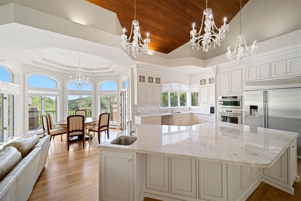 Spectacular 27-Acre Retreat Overlooking Coralville Lake Lists for $2.95 Million 15 2310 Lakeridge Pl NE Spectacular 27 Acre Retreat Overlooking Coralville Lake 16