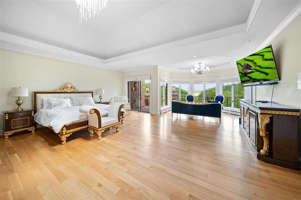 Spectacular 27-Acre Retreat Overlooking Coralville Lake Lists for $2.95 Million 21 2310 Lakeridge Pl NE Spectacular 27 Acre Retreat Overlooking Coralville Lake 22