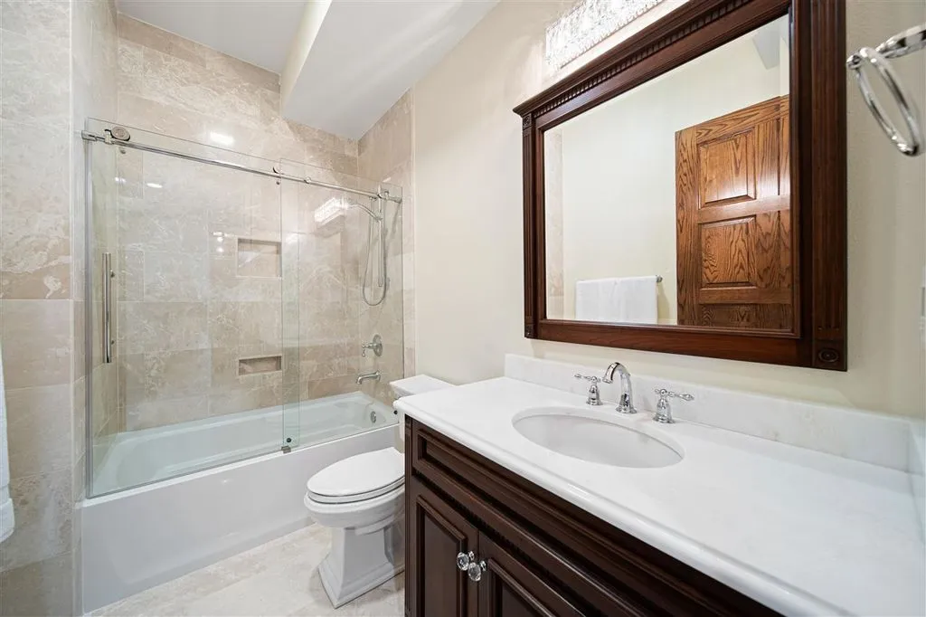 Spectacular 27-Acre Retreat Overlooking Coralville Lake Lists for $2.95 Million 29 2310 Lakeridge Pl NE Spectacular 27 Acre Retreat Overlooking Coralville Lake 26