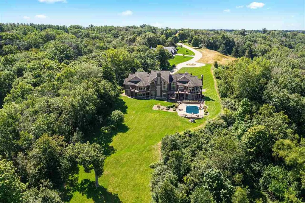 Spectacular 27-Acre Retreat Overlooking Coralville Lake Lists for $2.95 Million 24 2310 Lakeridge Pl NE Spectacular 27 Acre Retreat Overlooking Coralville Lake 5