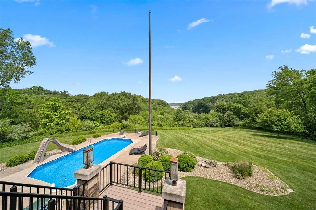 Spectacular 27-Acre Retreat Overlooking Coralville Lake Lists for $2.95 Million 26 2310 Lakeridge Pl NE Spectacular 27 Acre Retreat Overlooking Coralville Lake 7