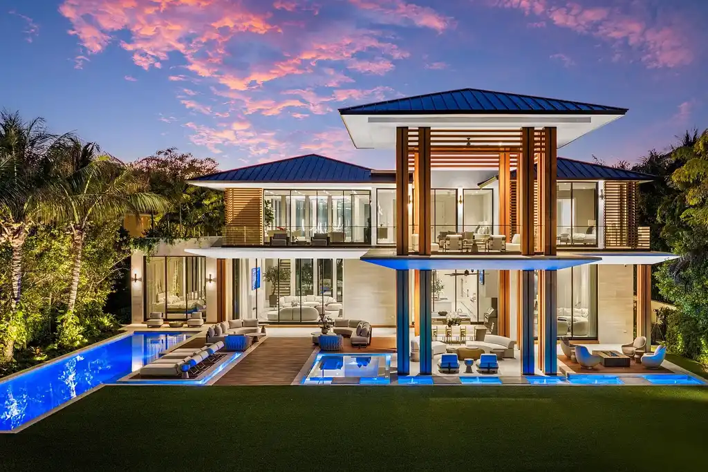 A $40 Million Waterfront Estate Redefines Modern Luxury in Palm Beach Gardens 5 Modern waterfront mansion with pool and Intracoastal views in Palm Beach Gardens Florida luxury real estate