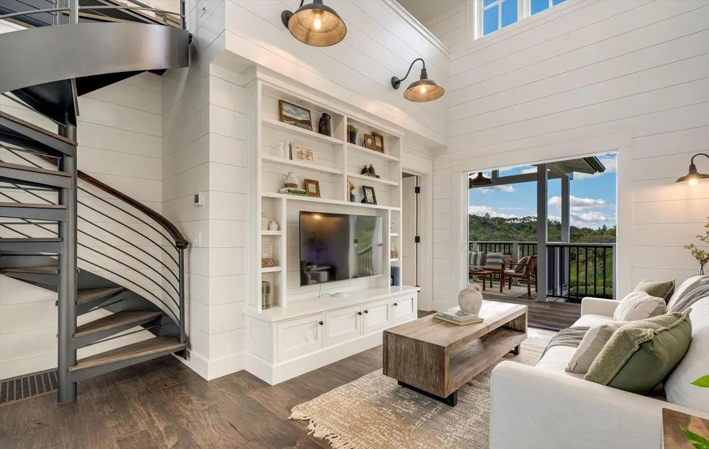 Experience Iconic Vineyard Living at The Clearview Estate, Priced at $8.5 Million 14 2843 Wright Ranch Lane A Stunning California Vineyard Estate 16