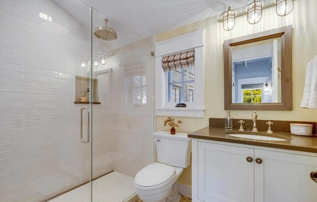 Experience Iconic Vineyard Living at The Clearview Estate, Priced at $8.5 Million 16 2843 Wright Ranch Lane A Stunning California Vineyard Estate 18