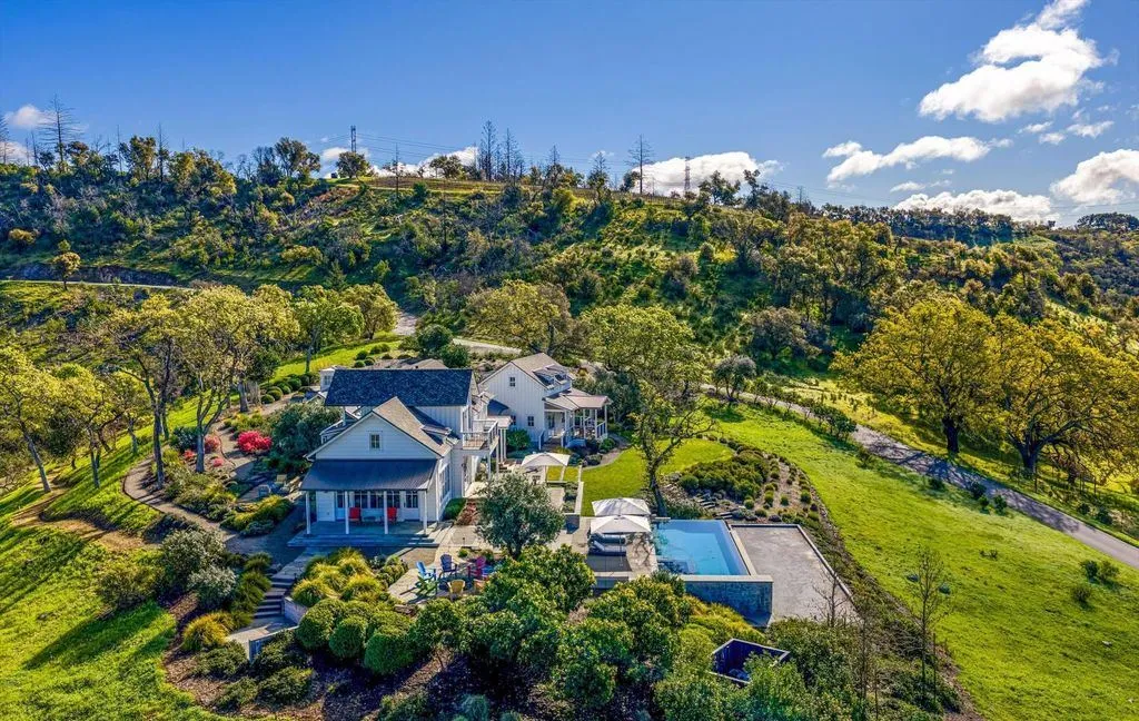 Experience Iconic Vineyard Living at The Clearview Estate, Priced at $8.5 Million 28 2843 Wright Ranch Lane A Stunning California Vineyard Estate 23
