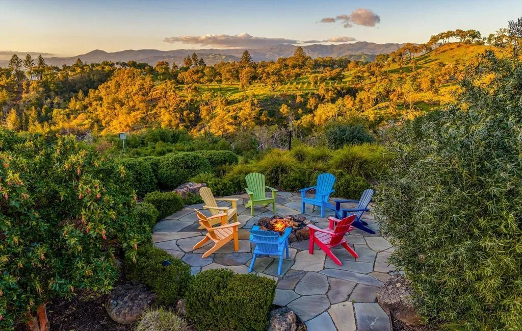 Experience Iconic Vineyard Living at The Clearview Estate, Priced at $8.5 Million 29 2843 Wright Ranch Lane A Stunning California Vineyard Estate 25