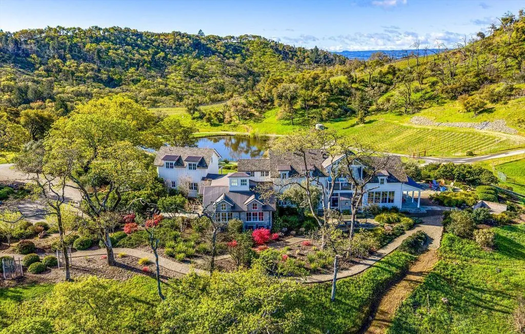 Experience Iconic Vineyard Living at The Clearview Estate, Priced at $8.5 Million 26 2843 Wright Ranch Lane A Stunning California Vineyard Estate 4