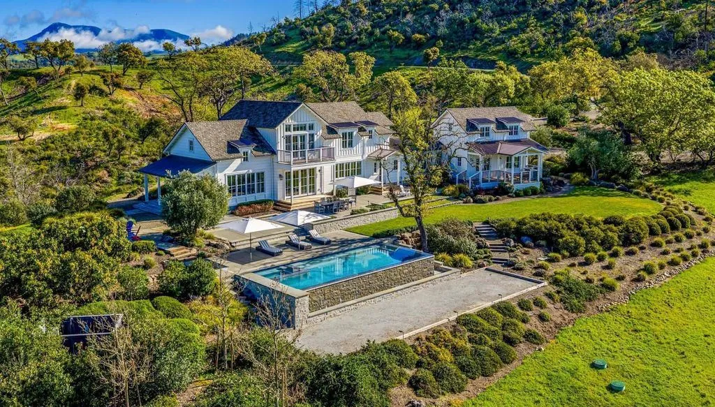 Experience Iconic Vineyard Living at The Clearview Estate, Priced at $8.5 Million 27 2843 Wright Ranch Lane A Stunning California Vineyard Estate 5