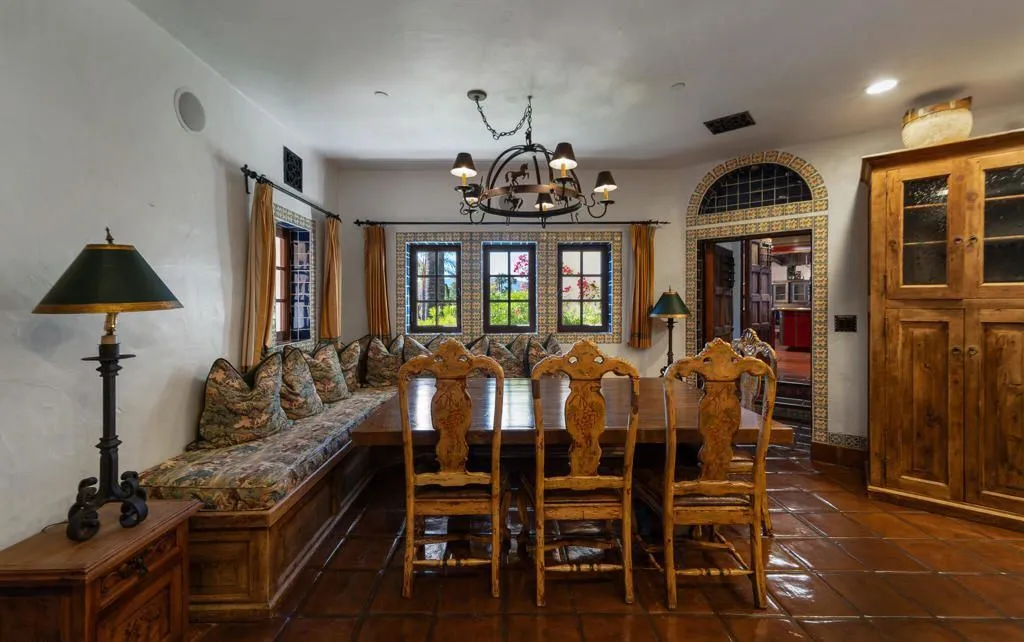 Ultra-Luxury Private Estate in California Priced at $78M 9 2940 Kuehner Dr Spectacular Estate Delivering Ultimate Privacy and Prestige 12