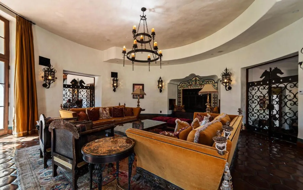 Ultra-Luxury Private Estate in California Priced at $78M 14 2940 Kuehner Dr Spectacular Estate Delivering Ultimate Privacy and Prestige 18