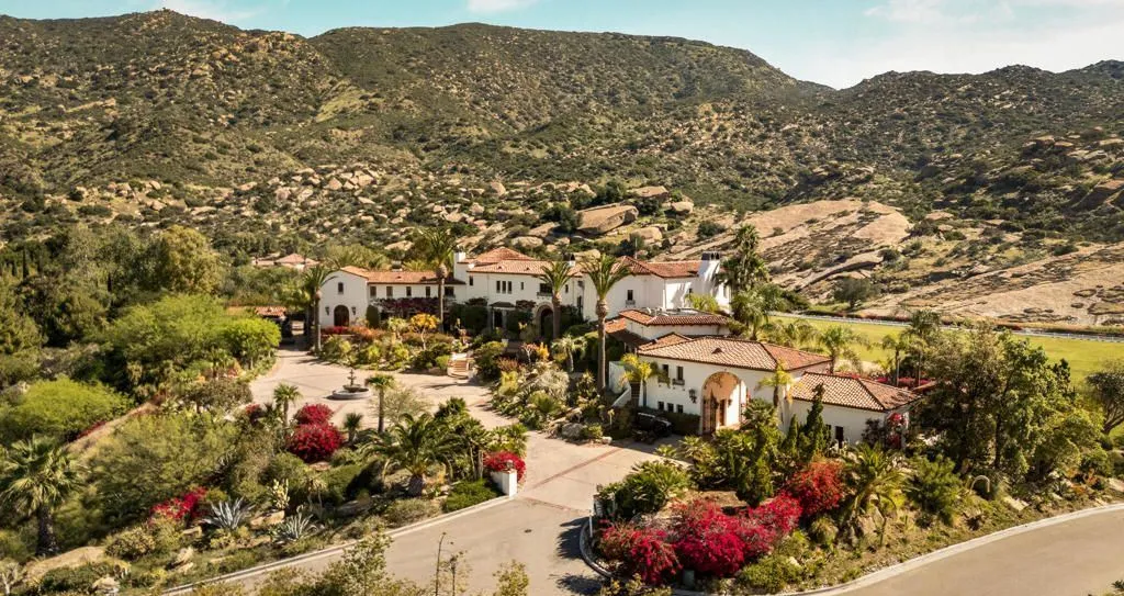 Ultra-Luxury Private Estate in California Priced at $78M 6 2940 Kuehner Dr Spectacular Estate Delivering Ultimate Privacy and Prestige 2