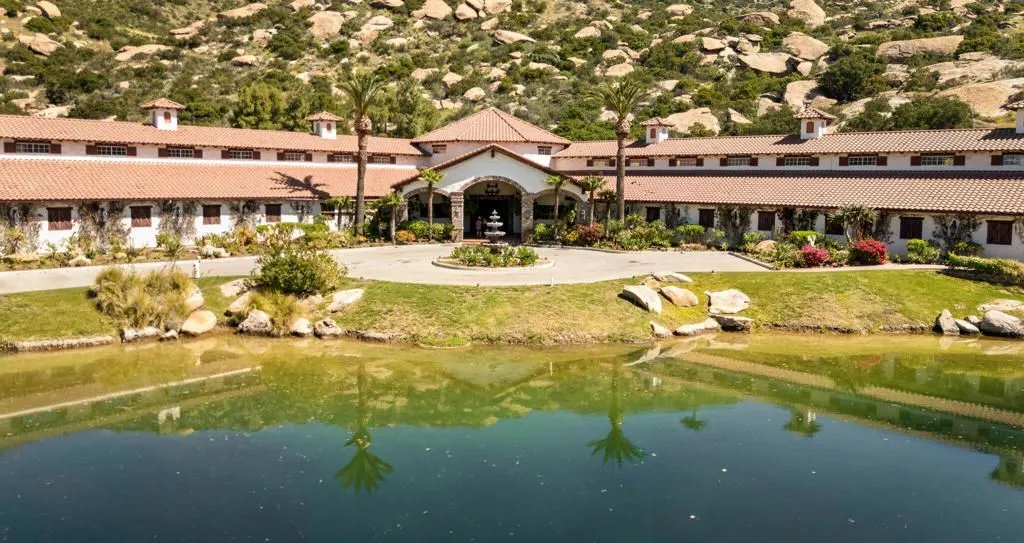 Ultra-Luxury Private Estate in California Priced at $78M 26 2940 Kuehner Dr Spectacular Estate Delivering Ultimate Privacy and Prestige 9