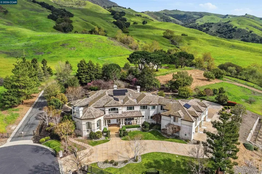 Mediterranean Hilltop Estate with Sweeping Bay Views in California Lists for $8.7 Million 15 2981 Grapevine Ter Showcases a Spectacular Mediterranean Estate 19