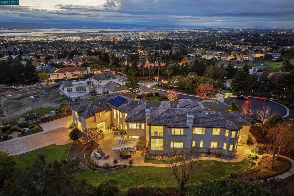 Mediterranean Hilltop Estate with Sweeping Bay Views in California Lists for $8.7 Million 7 2981 Grapevine Ter Showcases a Spectacular Mediterranean Estate 21