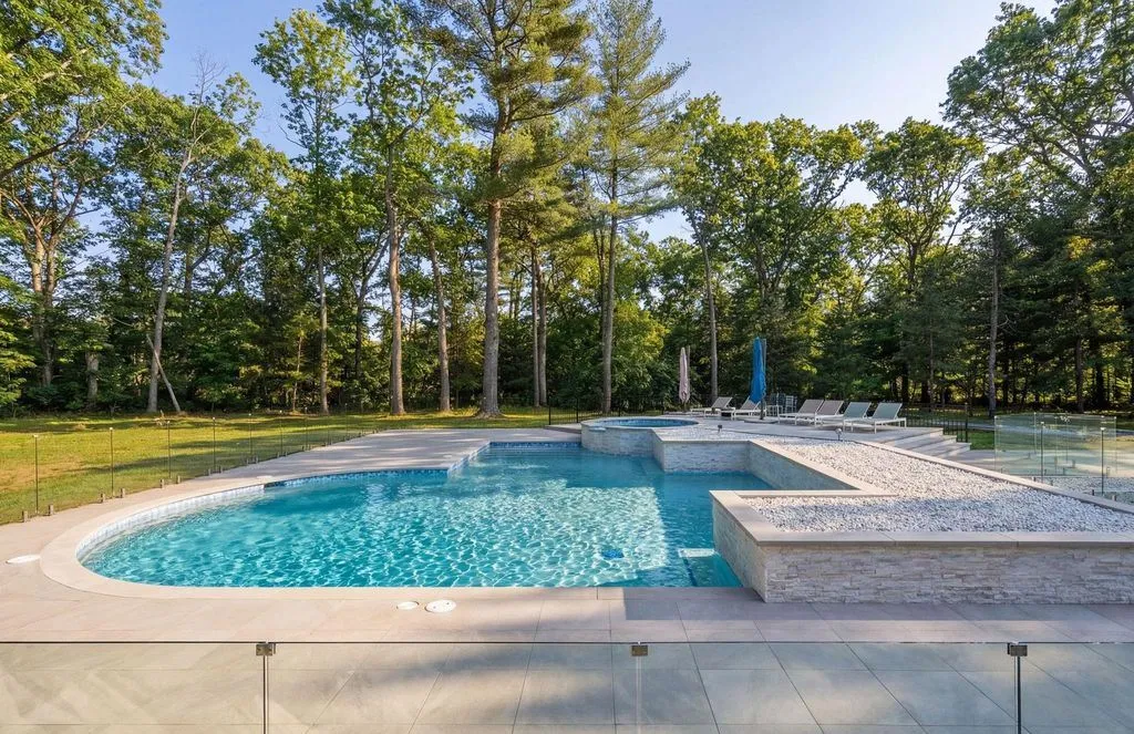 Stunning Ultra-Modern Estate by Gary Gallagher Hits the Market in New York for $10.75M 22 31 Chestnut Hill Drive Spectacular Ultra Modern Estate 25
