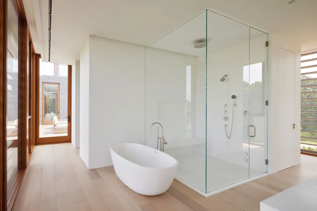 A Modern $29 Million Oceanfront Vision by Roger Ferris Hits the New York Market 11 31 The Brg A Breathtaking 29 Million Ocean View Masterpiece by Roger Ferris 11