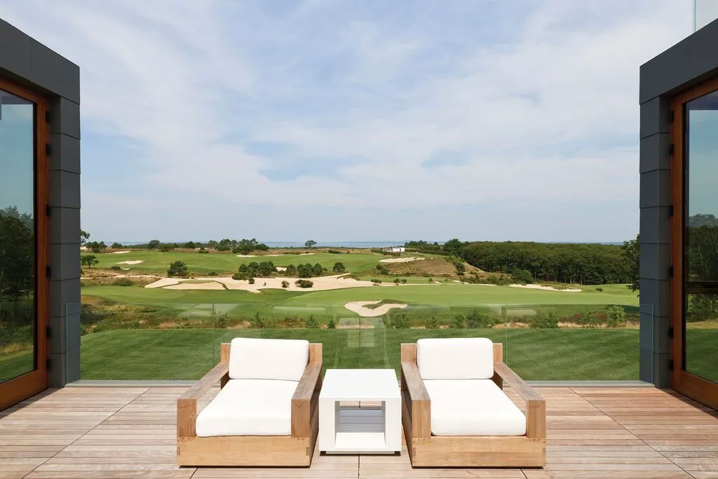 A Modern $29 Million Oceanfront Vision by Roger Ferris Hits the New York Market 15 31 The Brg A Breathtaking 29 Million Ocean View Masterpiece by Roger Ferris 15