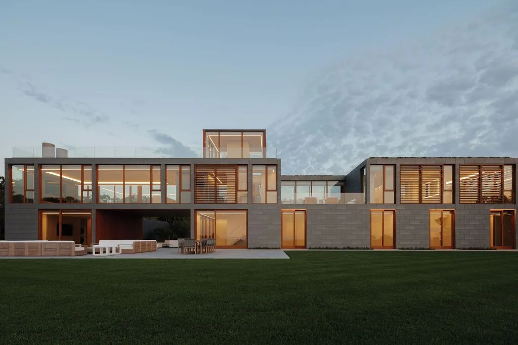 A Modern $29 Million Oceanfront Vision by Roger Ferris Hits the New York Market 6 31 The Brg A Breathtaking 29 Million Ocean View Masterpiece by Roger Ferris 2