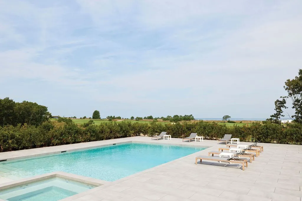 A Modern $29 Million Oceanfront Vision by Roger Ferris Hits the New York Market 20 31 The Brg A Breathtaking 29 Million Ocean View Masterpiece by Roger Ferris 20