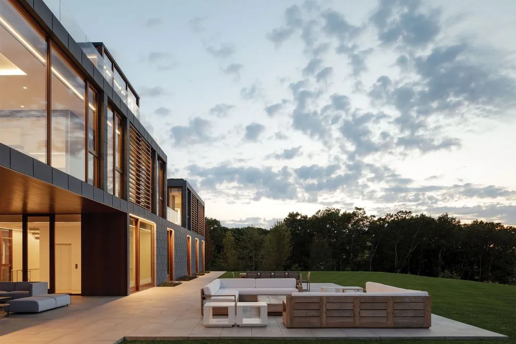 A Modern $29 Million Oceanfront Vision by Roger Ferris Hits the New York Market 22 31 The Brg A Breathtaking 29 Million Ocean View Masterpiece by Roger Ferris 24