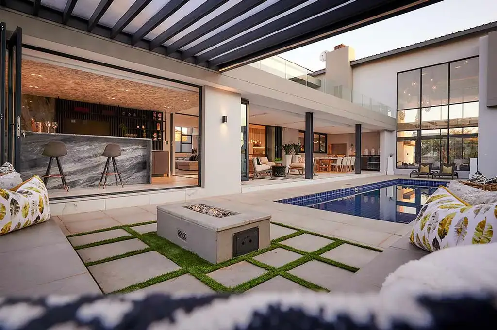 3192 Waterfall House by JK Designs Architects, A Contemporary Residence of Light, Luxury, and Effortless Entertaining 9 3192 Waterfall House, A Contemporary Residence of Light, Luxury, and Effortless Entertaining