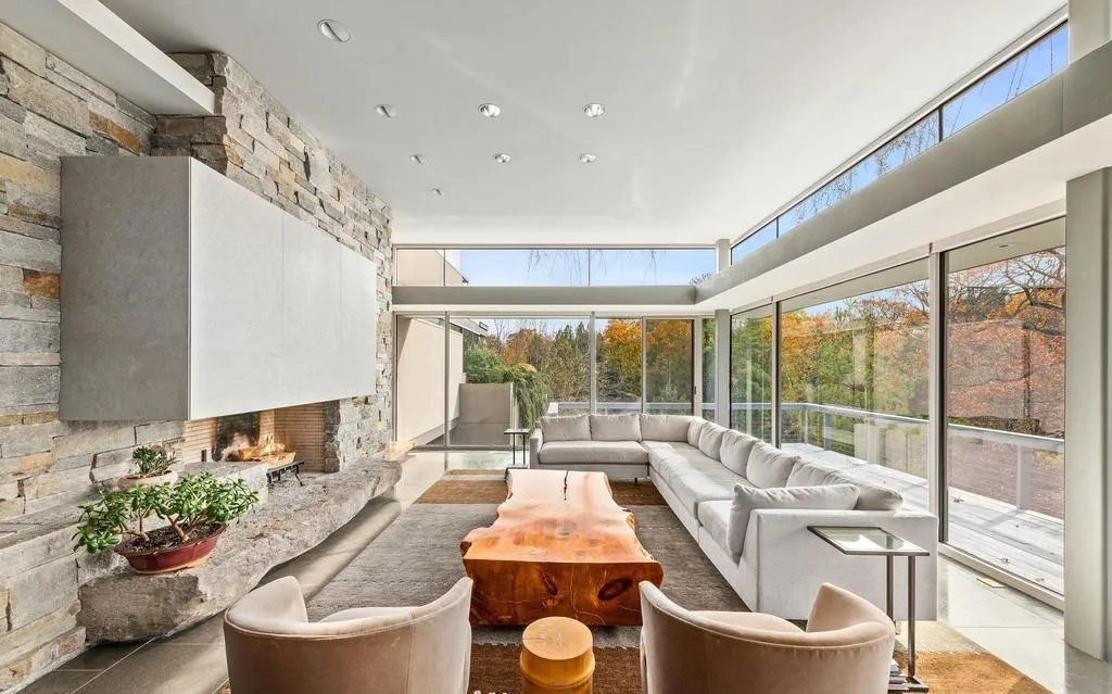 Extraordinary Connecticut Estate Showcasing Scenic Grounds and Refined Living for $14.995 Million 11 326–338 Stanwich Rd Spectacular Park Like Property with Expansive Grounds 10