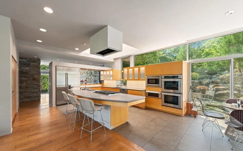 Extraordinary Connecticut Estate Showcasing Scenic Grounds and Refined Living for $14.995 Million 13 326–338 Stanwich Rd Spectacular Park Like Property with Expansive Grounds 12