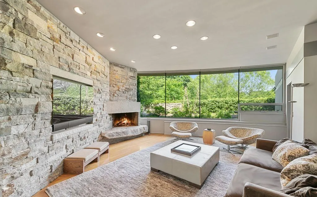 Extraordinary Connecticut Estate Showcasing Scenic Grounds and Refined Living for $14.995 Million 14 326–338 Stanwich Rd Spectacular Park Like Property with Expansive Grounds 13