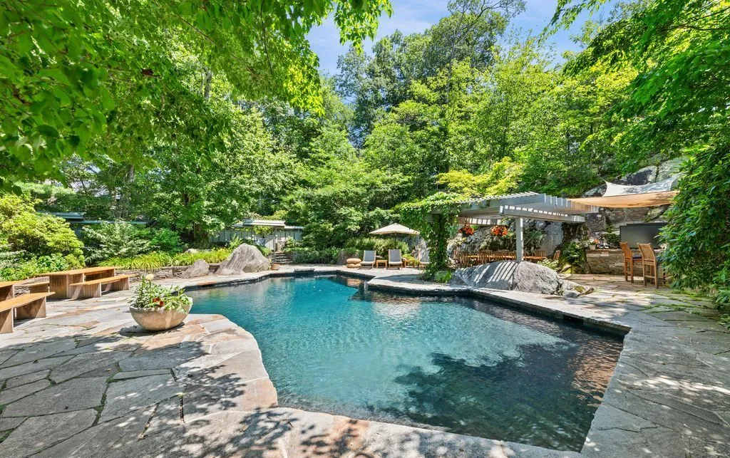 Extraordinary Connecticut Estate Showcasing Scenic Grounds and Refined Living for $14.995 Million 23 326–338 Stanwich Rd Spectacular Park Like Property with Expansive Grounds 19