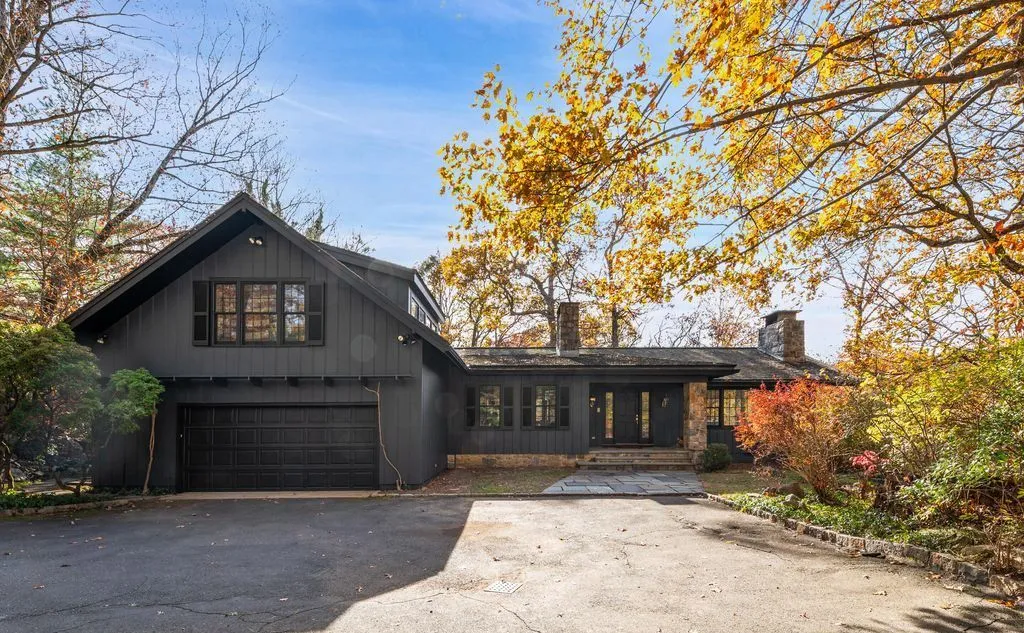 Extraordinary Connecticut Estate Showcasing Scenic Grounds and Refined Living for $14.995 Million 29 326–338 Stanwich Rd Spectacular Park Like Property with Expansive Grounds 26